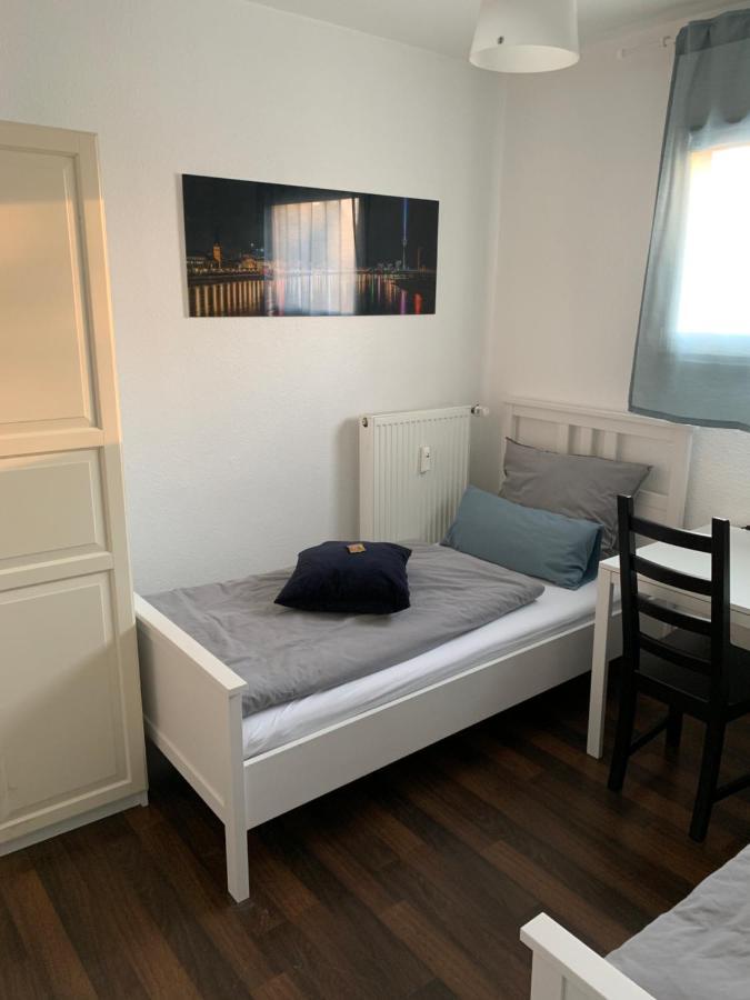 Zum Armen Mann Bed & Breakfast ดุสเซลดอร์ฟ ภายนอก รูปภาพ
